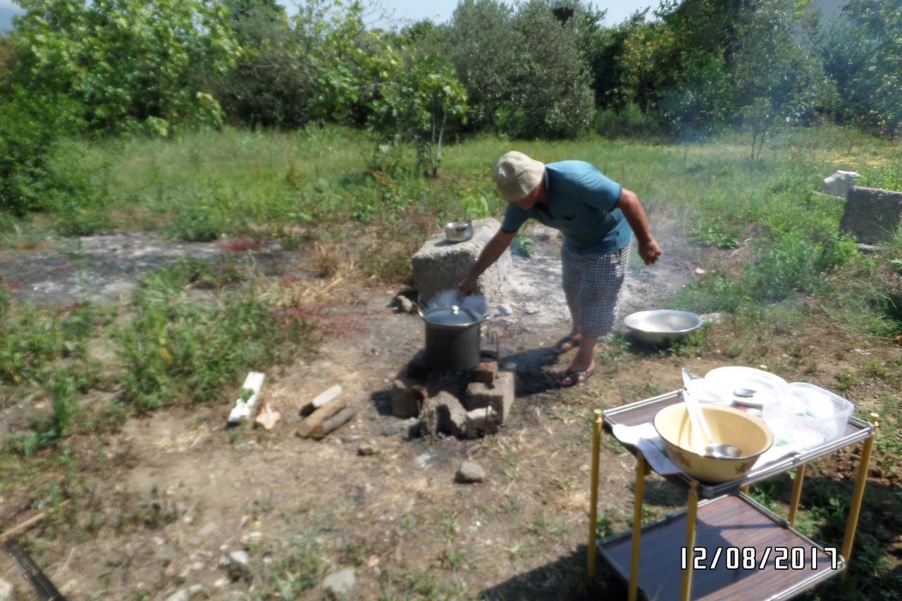 U Vili Hotel Pizunda Esterno foto